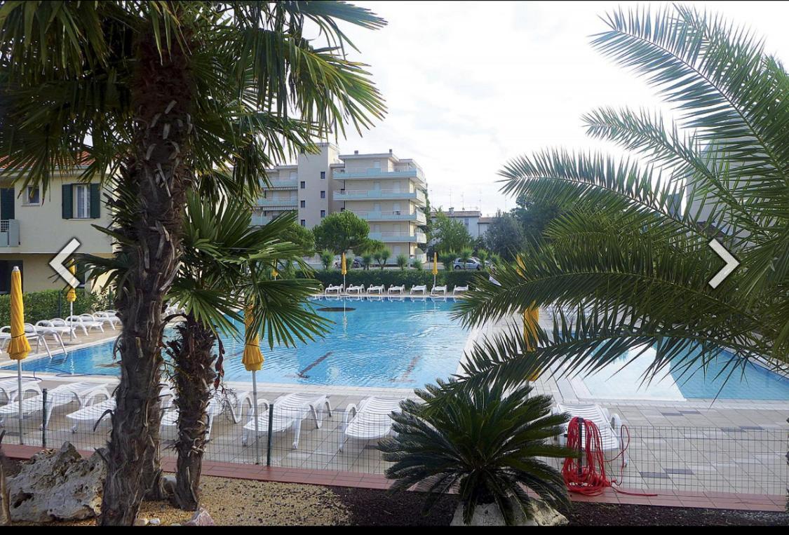 Apartment Caorle De Lux Swimming Pool, Parking, Garden Exterior foto