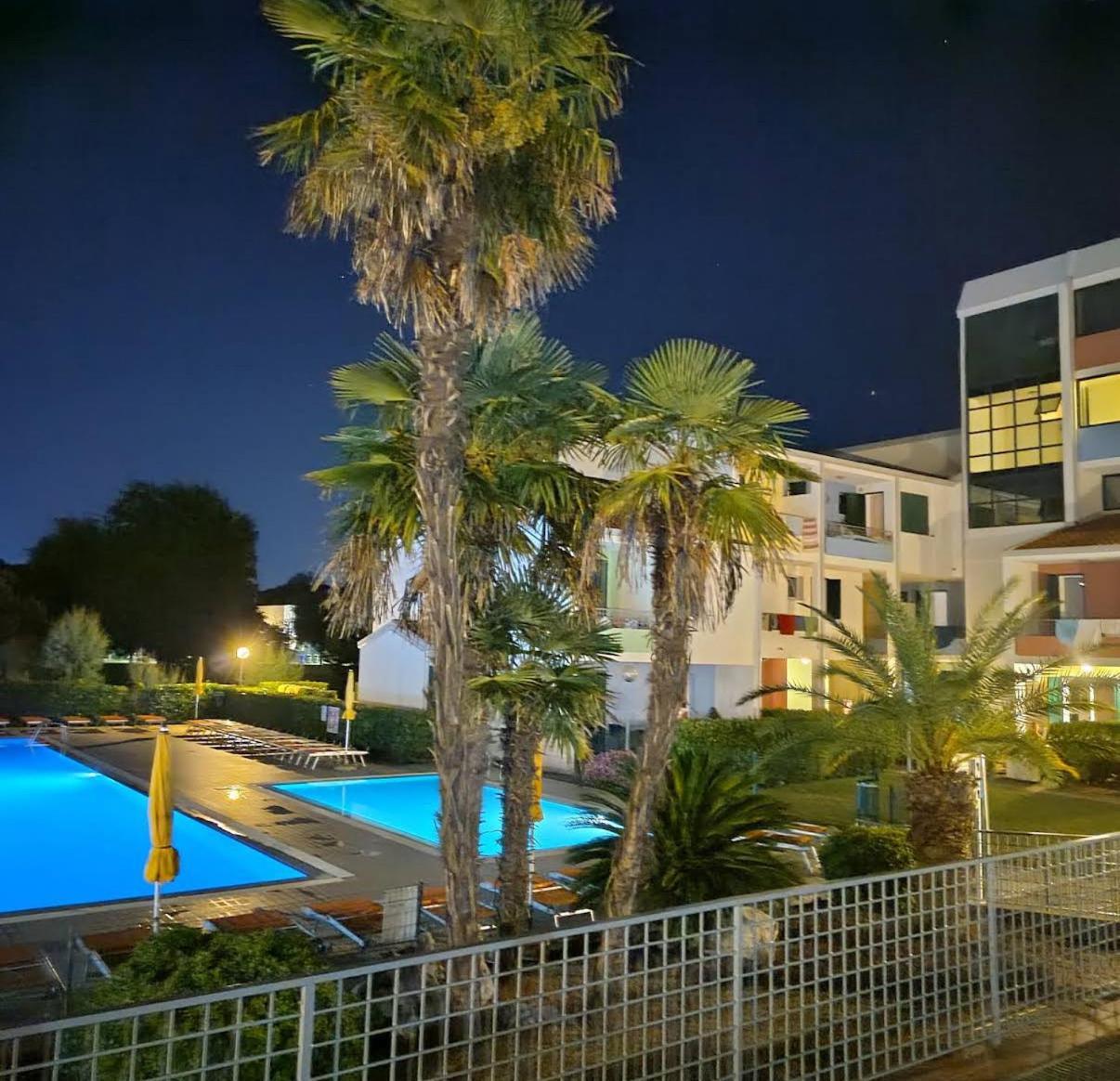 Apartment Caorle De Lux Swimming Pool, Parking, Garden Exterior foto